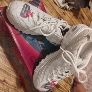 Skechers sneakers